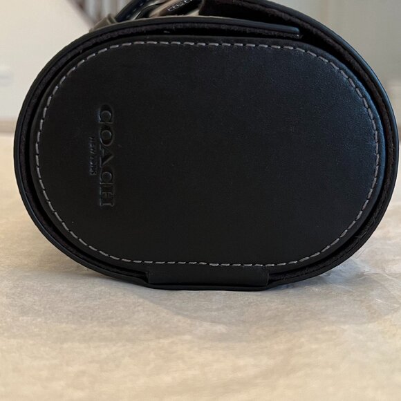 New Coach Watch Roll Case in Signature Canvas and Leather with Buckle Clโฆ - Picture 9 of 15